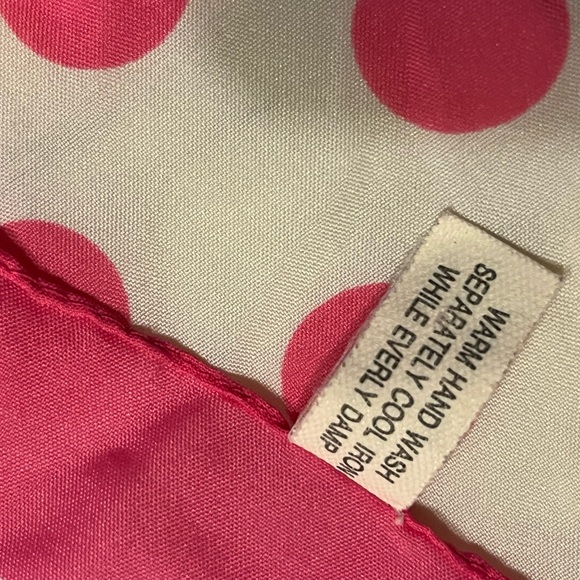 Red dot scarf  RN 66966 100% polyester Made in Italy - Picture 10 of 13